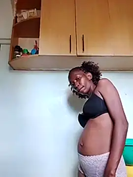 Snapshot of LOVELY-2BERRY chatting on 10/27/25, 11:47 LOVELY-2BERRY online show from 10/27/25, 11:47