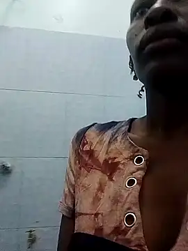 Snapshot of LOVELY-2BERRY chatting on 11/21/25, 06:12 LOVELY-2BERRY online show from 11/21/25, 06:12