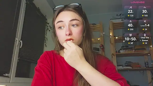 Snapshot of monlight__dana chatting on 12/03/25, 11:58 monlight dana online show from 12/03/25, 11:58