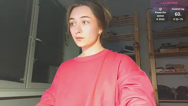 Snapshot of monlight__dana chatting on 12/22/25, 09:34 monlight dana online show from 12/22/25, 09:34