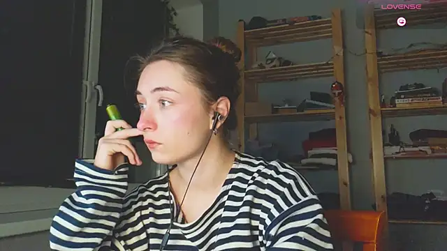 Snapshot of monlight__dana chatting on 01/11/26, 10:04 monlight dana online show from 01/11/26, 10:04