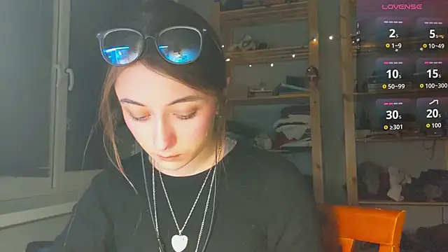 Snapshot of monlight__dana chatting on 01/18/26, 08:56 monlight dana online show from 01/18/26, 08:56