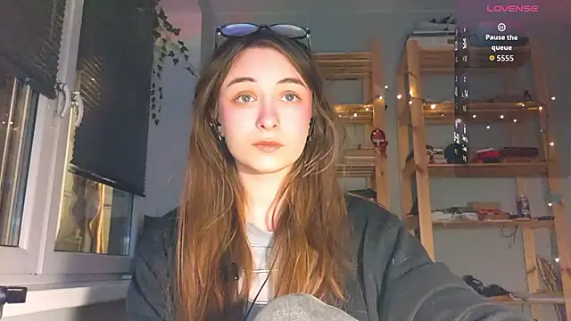 Snapshot of monlight__dana chatting on 03/19/26, 06:45 monlight dana online show from 03/19/26, 06:45