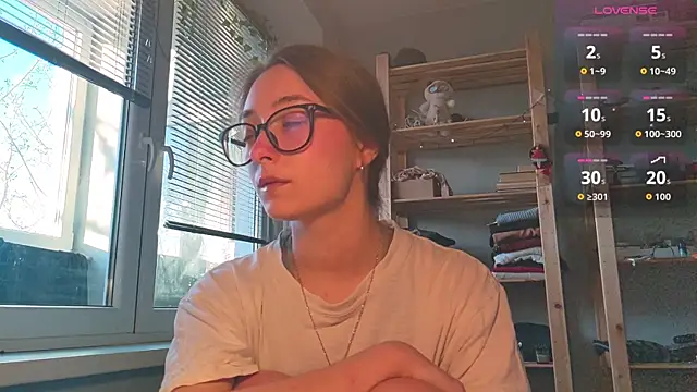 Snapshot of monlight__dana chatting on 04/02/26, 04:15 monlight dana online show from 04/02/26, 04:15
