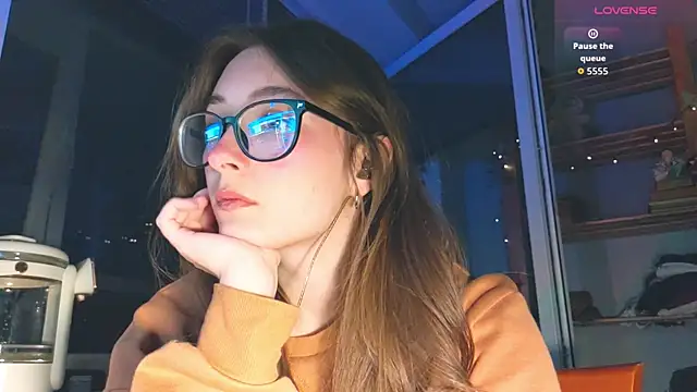 Snapshot of monlight__dana chatting on 04/20/26, 06:53 monlight dana online show from 04/20/26, 06:53