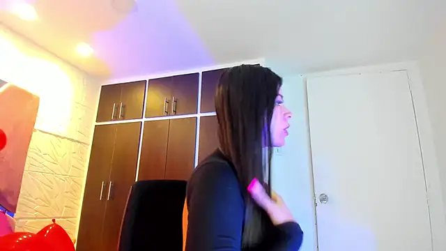 Charlotte Ice1 online show from 02/18/25, 01:22