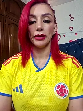 RedQueenMilf online show from 06/24/26, 12:09