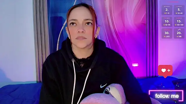 Snapshot of mariana_scott__ chatting on 02/26/25, 11:15 mariana scott   online show from 02/26/25, 11:15