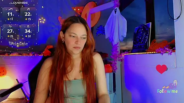 Snapshot of mariana_scott__ chatting on 10/28/25, 10:56 mariana scott online show from 10/28/25, 10:56