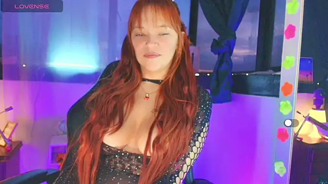 Snapshot of mariana_scott__ chatting on 05/28/26, 11:02 mariana scott online show from 05/28/26, 11:02
