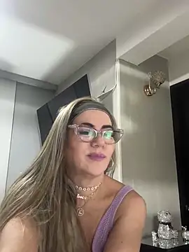 LARIANA RIVERA23 online show from 01/23/25, 08:04