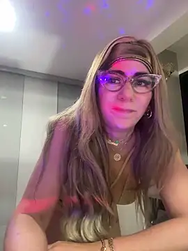 LARIANA RIVERA23 online show from 02/05/25, 06:46