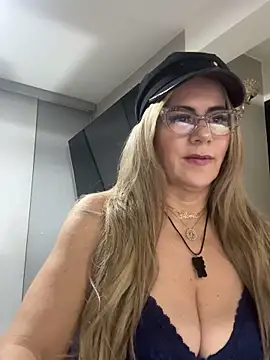 LARIANA RIVERA23 online show from 02/19/25, 04:01