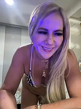LARIANA RIVERA23 online show from 04/29/26, 04:05