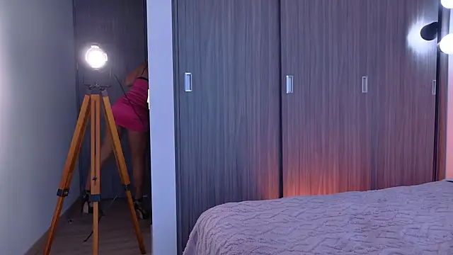 Miarouss3 online show from 10/30/25, 01:01