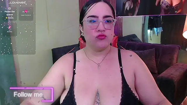 Sofiia davis23 online show from 05/11/26, 01:28