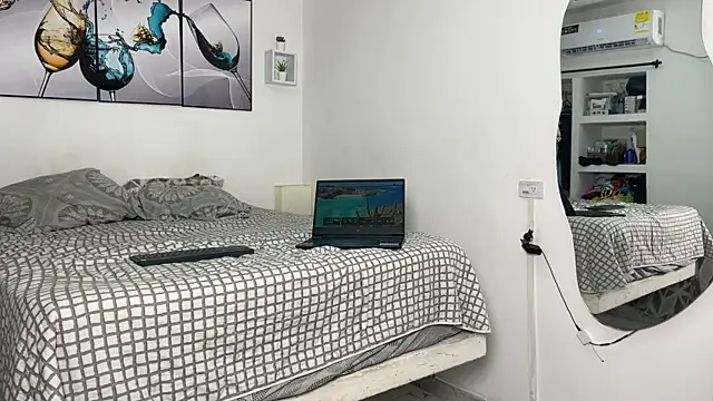 wendy alejo1712 online show from 11/08/25, 10:30