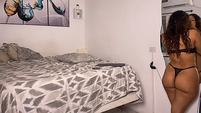 wendy alejo1712 online show from 11/12/25, 12:33