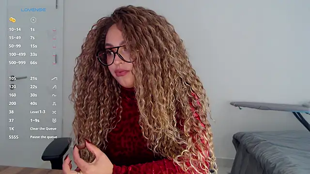  Just a queen 3 online show from 03/05/26, 02:46