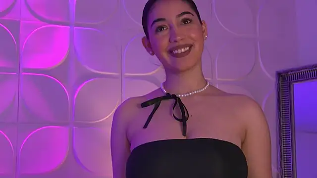 Snapshot of Amy_Sin chatting on 02/03/25, 03:27 Amy Sin online show from 02/03/25, 03:27