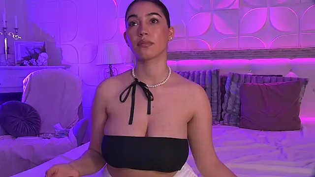 Snapshot of Amy_Sin chatting on 02/03/25, 07:31 Amy Sin online show from 02/03/25, 07:31