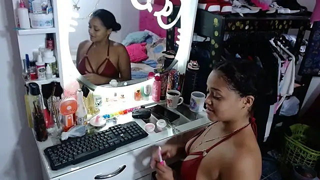 Snapshot of kiara_milf_ chatting on 06/15/26, 07:49 kiara milf online show from 06/15/26, 07:49