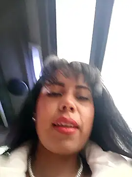 Snapshot of _andrea30 chatting on 03/30/26, 11:33 andrea30 online show from 03/30/26, 11:33
