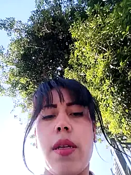 Snapshot of _andrea30 chatting on 04/01/26, 12:17 andrea30 online show from 04/01/26, 12:17
