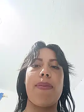 Snapshot of _andrea30 chatting on 06/16/26, 11:13 andrea30 online show from 06/16/26, 11:13