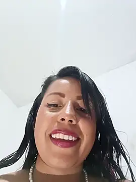 Snapshot of _andrea30 chatting on 07/06/26, 11:18 andrea30 online show from 07/06/26, 11:18