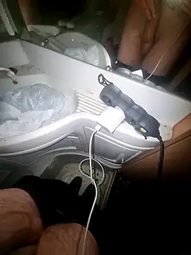 Snapshot of baaadboy10 chatting on 12/18/25, 09:54 baaadboy10 online show from 12/18/25, 09:54