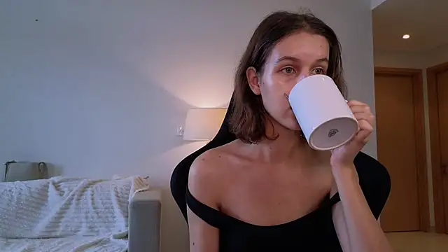 VanessaBayer2 online show from 12/27/24, 02:36