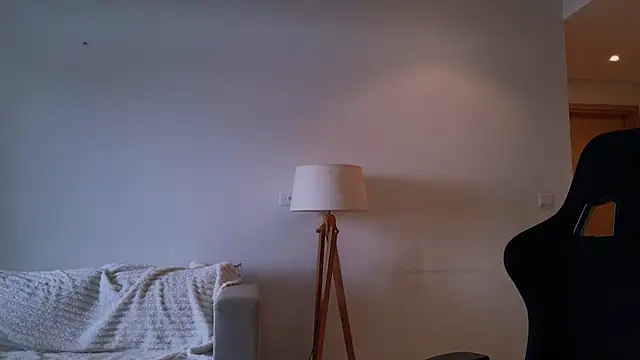 VanessaBayer2 online show from 12/27/24, 08:45