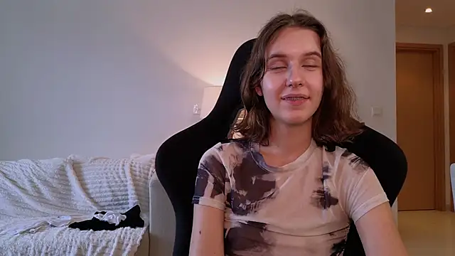 VanessaBayer2 online show from 12/28/24, 07:33