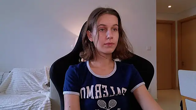 VanessaBayer2 online show from 12/29/24, 01:45