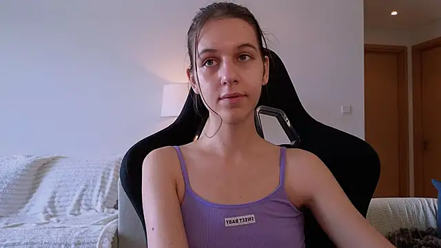 VanessaBayer2 online show from 01/05/25, 02:17