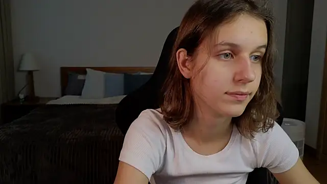 VanessaBayer2 online show from 03/17/25, 11:43