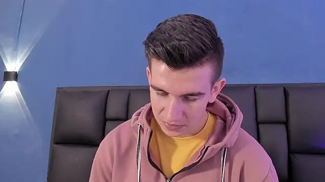 MikaelSlow online show from 11/15/25, 04:32