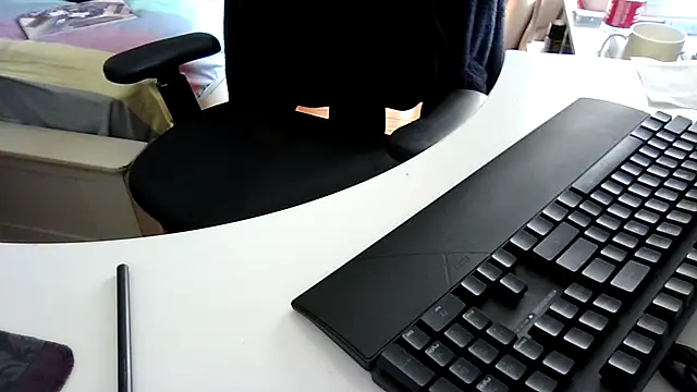 Snapshot of big-pig chatting on 02/13/25, 04:54 big-pig online show from 02/13/25, 04:54