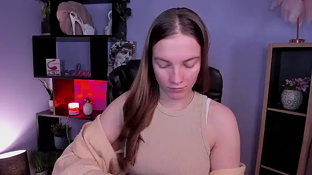 Snapshot of kenzie_x chatting on 12/13/24, 10:51 kenzie x online show from 12/13/24, 10:51