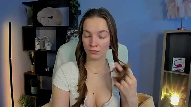 Snapshot of kenzie_x chatting on 01/15/25, 11:00 kenzie x online show from 01/15/25, 11:00