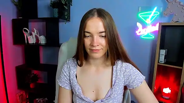 Snapshot of kenzie_x chatting on 10/19/25, 06:36 kenzie x online show from 10/19/25, 06:36