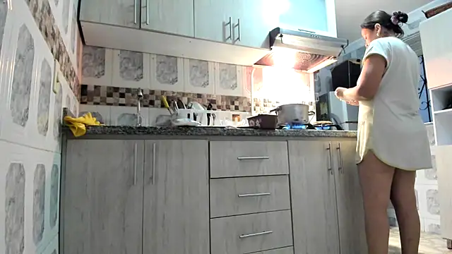 MarilynDavies online show from 11/29/25, 02:09