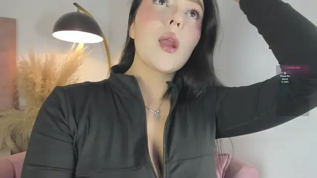 Snapshot of im_alejandra_ chatting on 04/11/26, 04:28 im alejandra online show from 04/11/26, 04:28