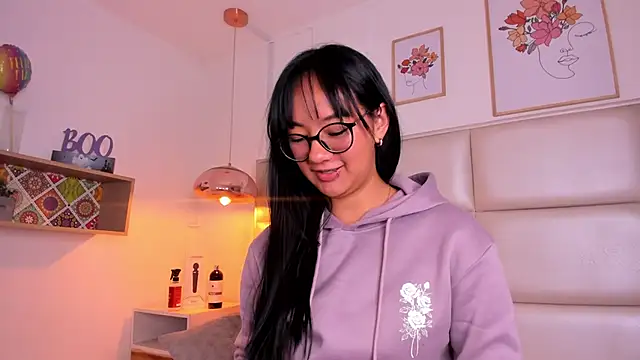 Aily Yozuko online show from 12/31/24, 07:20