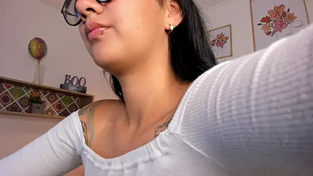 Aily Yozuko online show from 02/05/25, 02:51