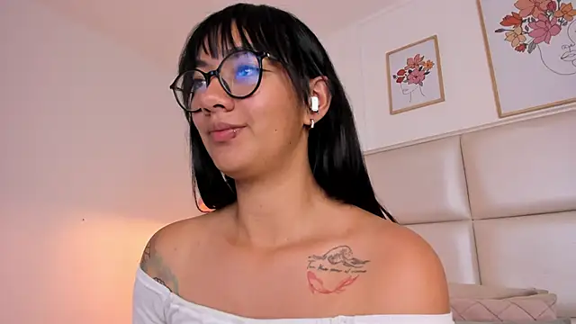 Aily Yozuko online show from 02/25/25, 03:09