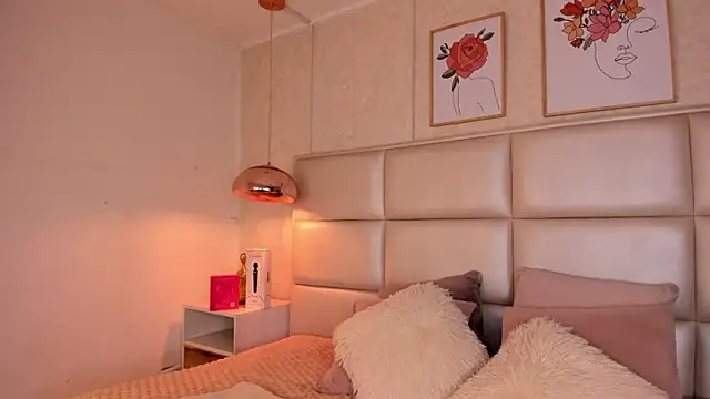 Aily Yozuko online show from 09/24/25, 02:37