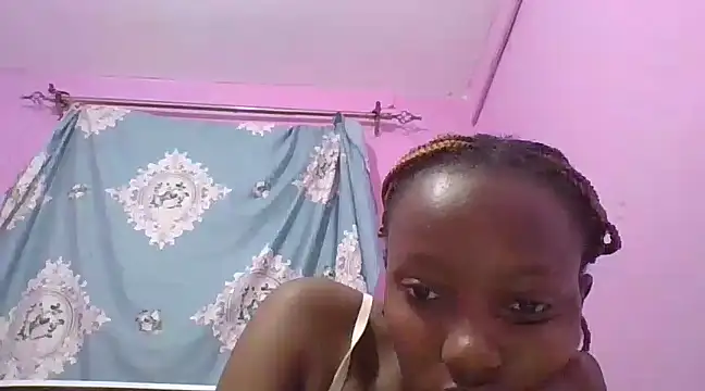 Snapshot of petitev chatting on 01/11/25, 06:24 petitev online show from 01/11/25, 06:24