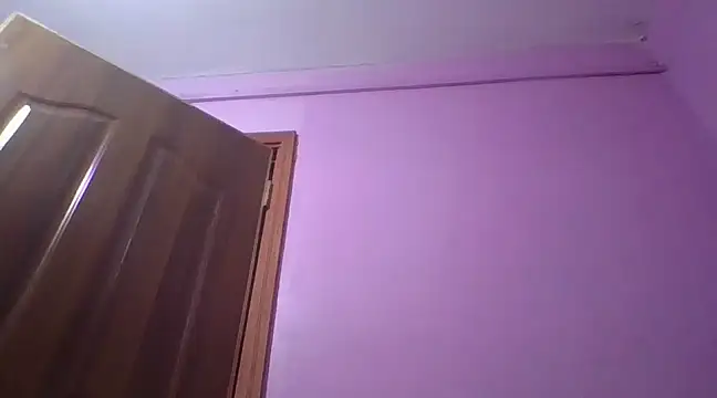 Snapshot of petitev chatting on 02/12/25, 04:12 petitev online show from 02/12/25, 04:12